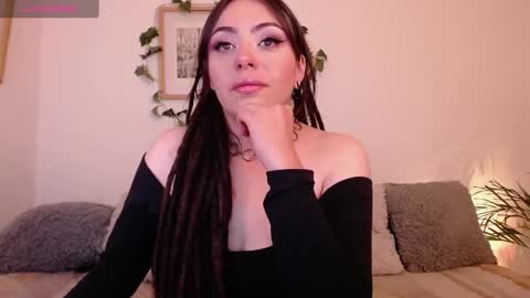 Harmony    Please help me to reach 100 thumbs up online show from 02.22.25