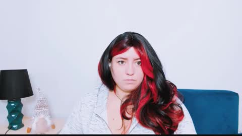 Snapshot of harperpretty chatting on 12.16.25 harperpretty online show from 12.16.25