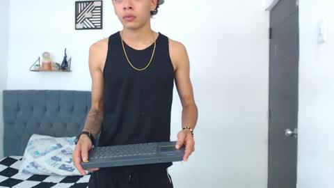 Snapshot of harry_jhonsonn chatting on 05.22.26 Harry online show from 05.22.26