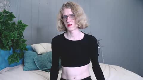 Snapshot of harrybrain chatting on 11.06.25 harrybrain online show from 11.06.25