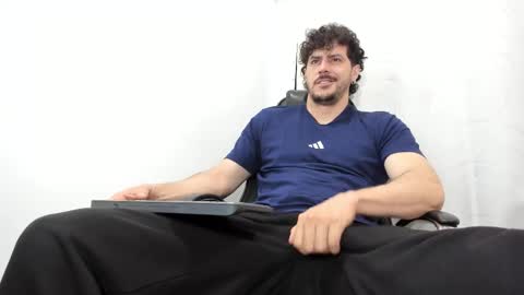 Snapshot of harrydaviss chatting on 01.12.26 alpha online show from 01.12.26