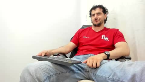 Snapshot of harrydaviss chatting on 02.17.26 alpha online show from 02.17.26