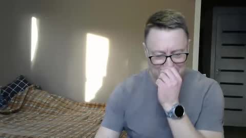 Snapshot of harrysnake chatting on 01.04.25 HarrySnake online show from 01.04.25