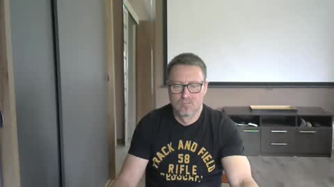 Snapshot of harrysnake chatting on 10.08.25 HarrySnake online show from 10.08.25