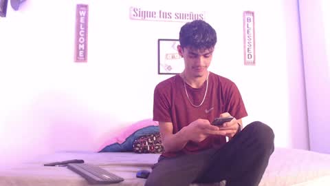 Snapshot of harrythomson1 chatting on 12.27.24 harry thomson online show from 12.27.24