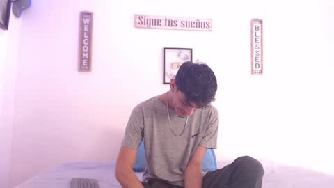 Snapshot of harrythomson1 chatting on 12.28.24 harry thomson online show from 12.28.24