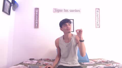 Snapshot of harrythomson1 chatting on 01.14.25 harry thomson online show from 01.14.25