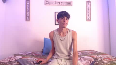 Snapshot of harrythomson1 chatting on 01.19.25 harry thomson online show from 01.19.25