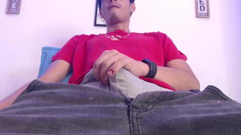 Snapshot of harrythomson1 chatting on 02.14.25 harry thomson online show from 02.14.25