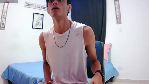 Snapshot of harrythomson1 chatting on 10.14.25 harry thomson online show from 10.14.25