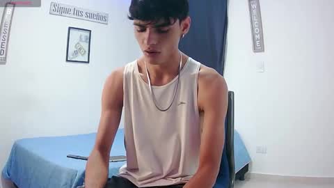 Snapshot of harrythomson1 chatting on 10.21.25 harry thomson online show from 10.21.25