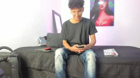 Snapshot of harrytwink18 chatting on 02.27.25 HARRY online show from 02.27.25