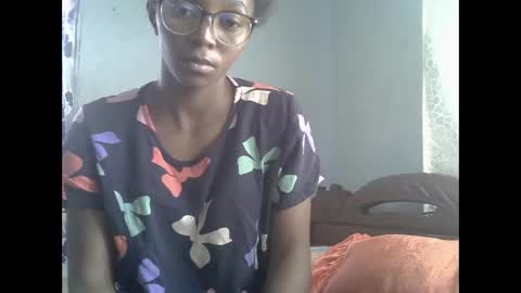 Snapshot of harysette chatting on 04.25.26 harysette online show from 04.25.26