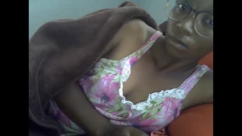 Snapshot of harysette chatting on 05.03.26 harysette online show from 05.03.26