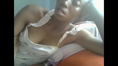 Snapshot of harysette chatting on 05.19.26 harysette online show from 05.19.26