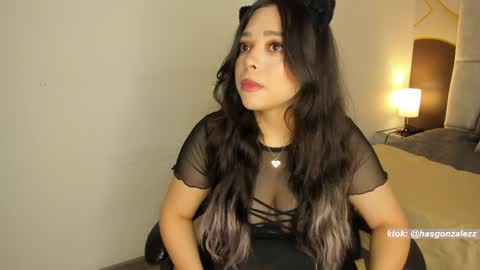 Snapshot of has_gonzalezz chatting on 04.24.26 has_gonzalezz online show from 04.24.26