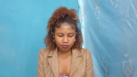 Snapshot of hasleyinah chatting on 06.12.26 hasleyinah online show from 06.12.26