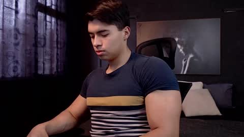 hat_guy01 online show from 03.31.26