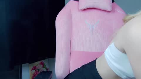 Anna online show from 12.15.25