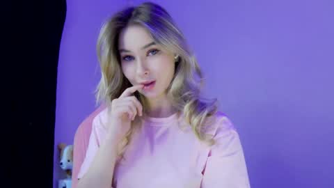 Anna online show from 04.15.26