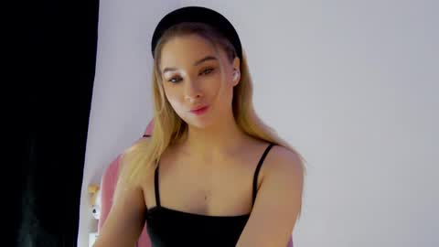 Anna online show from 04.16.26