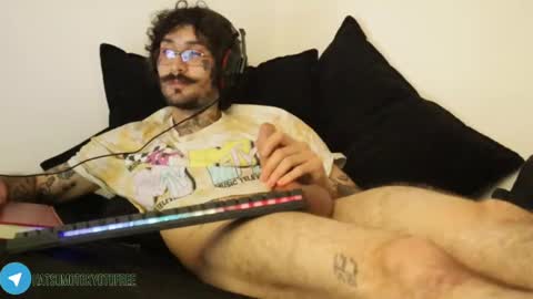 Snapshot of hatsumotokyoto chatting on 01.28.25 More content 2 online show from 01.28.25