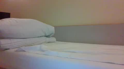 Snapshot of hawk5800 chatting on 12.18.24 Hawk5800 online show from 12.18.24