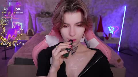 haylaamber online show from 12.17.24