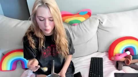 Hayley online show from 02.07.26