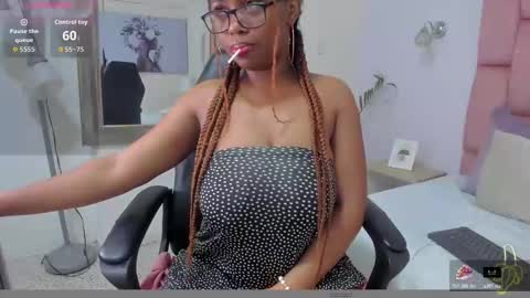 hazel_lanee online show from 11.15.25