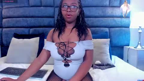 hazel_lanee online show from 06.09.26