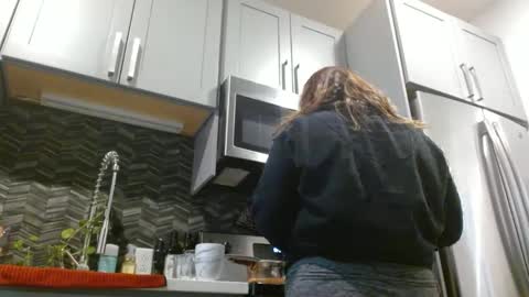 Hazel online show from 01.04.25