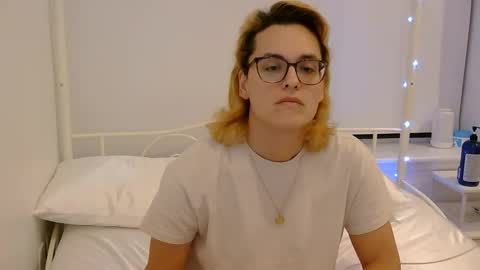 Snapshot of hazelraven25 chatting on 10.30.25 hazelraven25 online show from 10.30.25