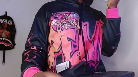 Snapshot of hazlan_420 chatting on 11.22.25 hazlan_420 online show from 11.22.25