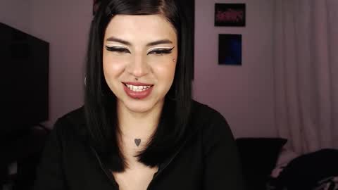 Snapshot of heatherdemonzx_ chatting on 09.25.25 HEATHER DEMONZX Please help me to reach 100 thumbs up online show from 09.25.25