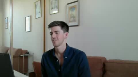 Snapshot of heatsignal chatting on 09.12.25 HeatSignal online show from 09.12.25