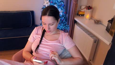 Snapshot of heaven_chloe chatting on 01.09.25 Heaven girl online show from 01.09.25