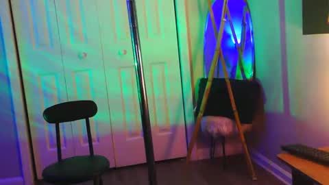 Heavenllyy online show from 10.23.25