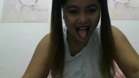 heavenlyeyes69 online show from 12.19.24