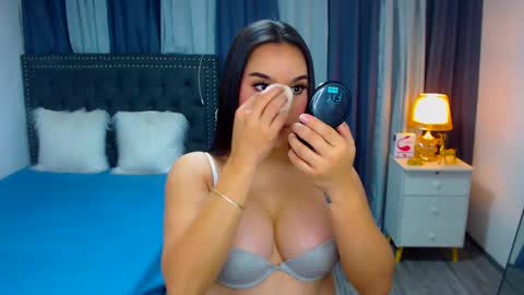 Snapshot of heavenlytransx chatting on 12.11.24 ITS FREE TO ASK online show from 12.11.24