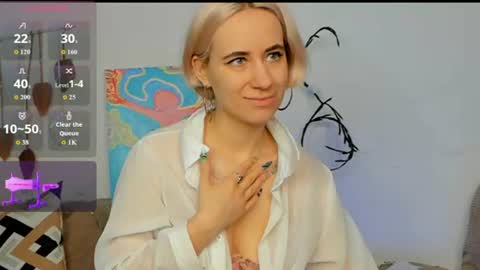 Snapshot of heavenmoth chatting on 07.19.26 heavenmoth online show from 07.19.26