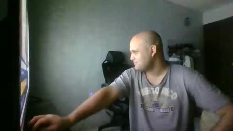 Heavy Rebell online show from 12.25.24