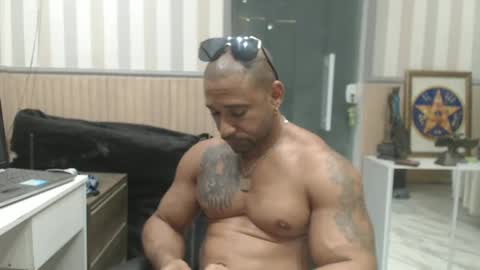 Snapshot of hebertgomes chatting on 12.31.24 hebertgomes online show from 12.31.24