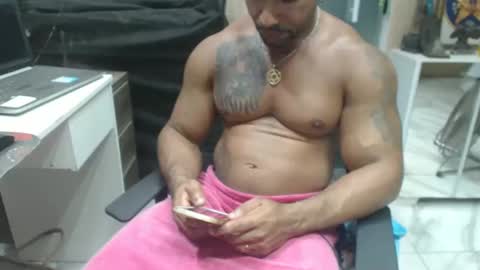 Snapshot of hebertgomes chatting on 02.18.25 hebertgomes online show from 02.18.25