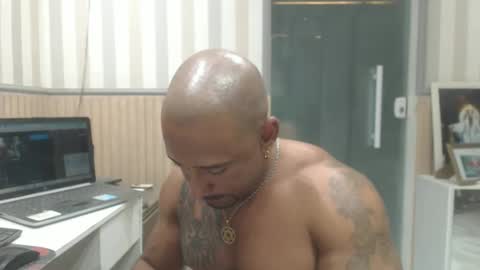 Snapshot of hebertgomes chatting on 10.24.25 hebertgomes online show from 10.24.25