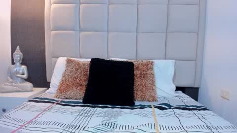 Keira Hecate online show from 01.05.25