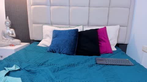 Keira Hecate online show from 01.27.25