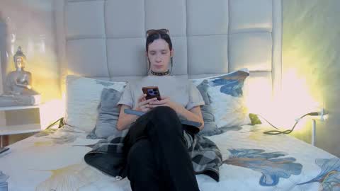 Keira Hecate online show from 01.10.26