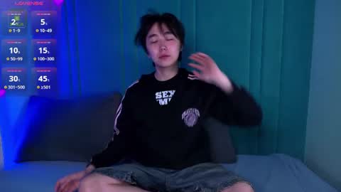 Snapshot of heejinwang chatting on 06.24.26 HEEJIN online show from 06.24.26
