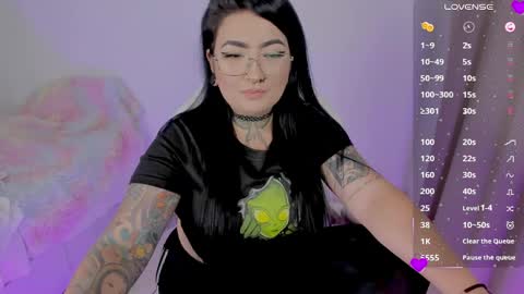 Snapshot of heey_kitty chatting on 05.16.26 IM EMY online show from 05.16.26